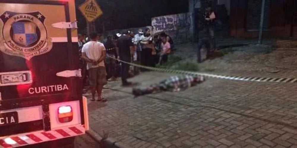Imagem ilustrativa da imagem Homem é morto na esquina de casa no Paraná