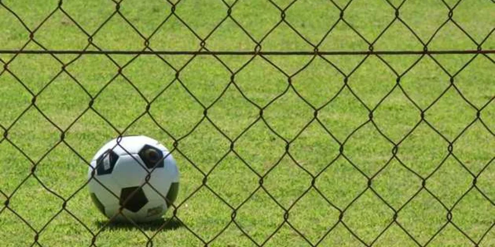 Imagem ilustrativa da imagem Adolescente de 15 anos morre durante treino de futebol