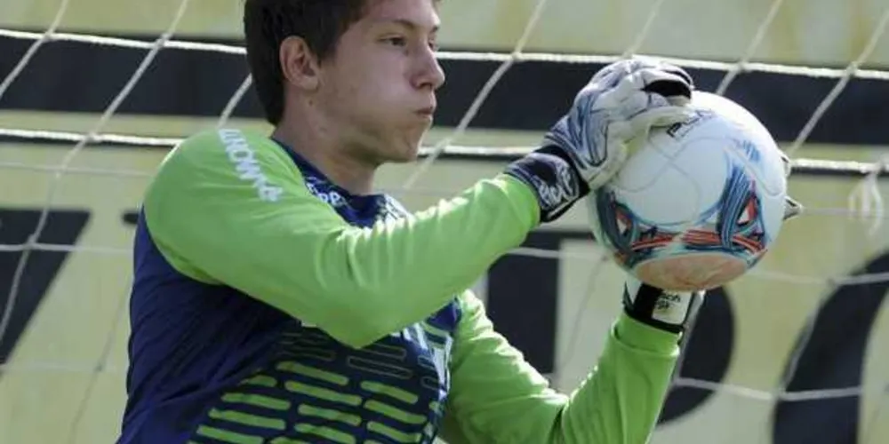 Imagem ilustrativa da imagem 'Minha vida vale mais que uma perna', diz goleiro da Chape