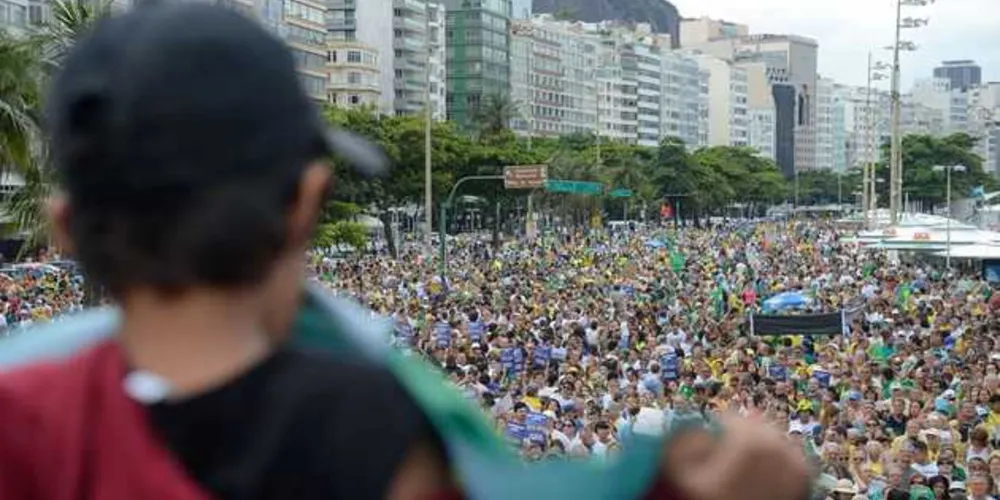 Imagem ilustrativa da imagem Apoia à Lava-Jato e 'Fora Renan' marcam protesto em SP