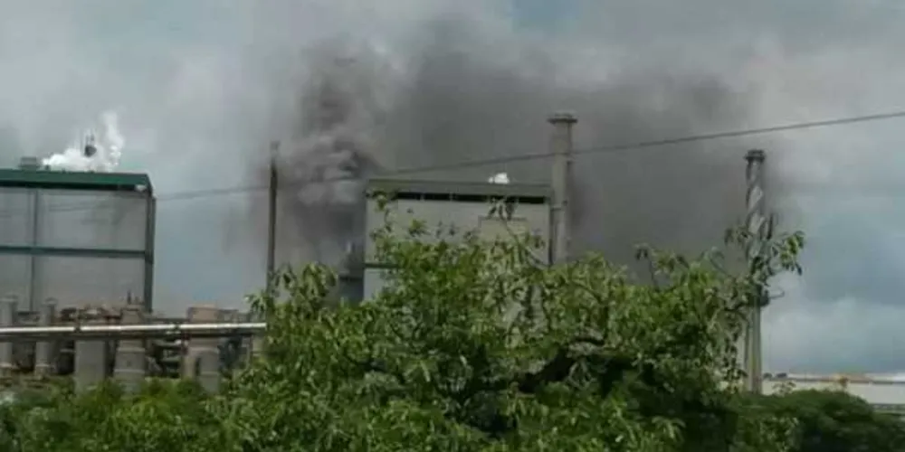 Imagem ilustrativa da imagem Incêndio na Kablin de Telêmaco assusta, mas é controlado