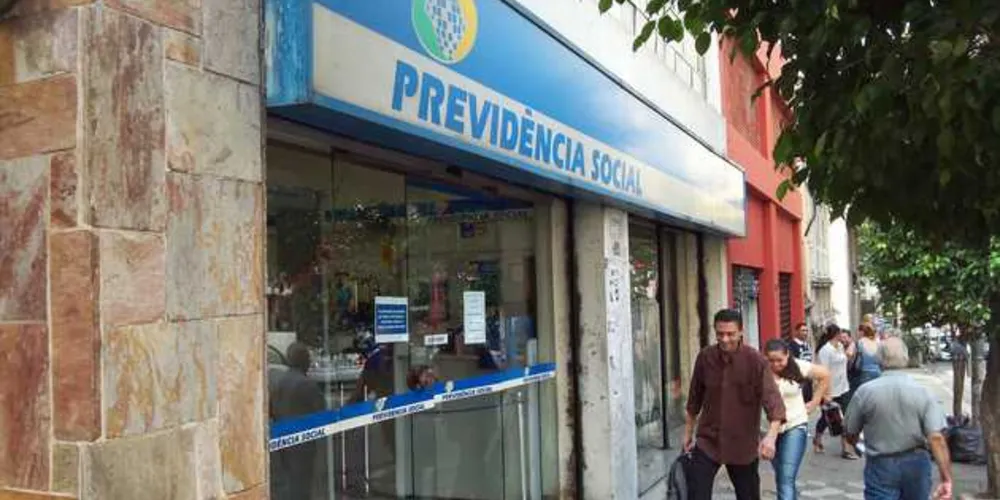 Imagem ilustrativa da imagem Idade mínima proposta pelo governo em reforma da Previdência será de 65 anos
