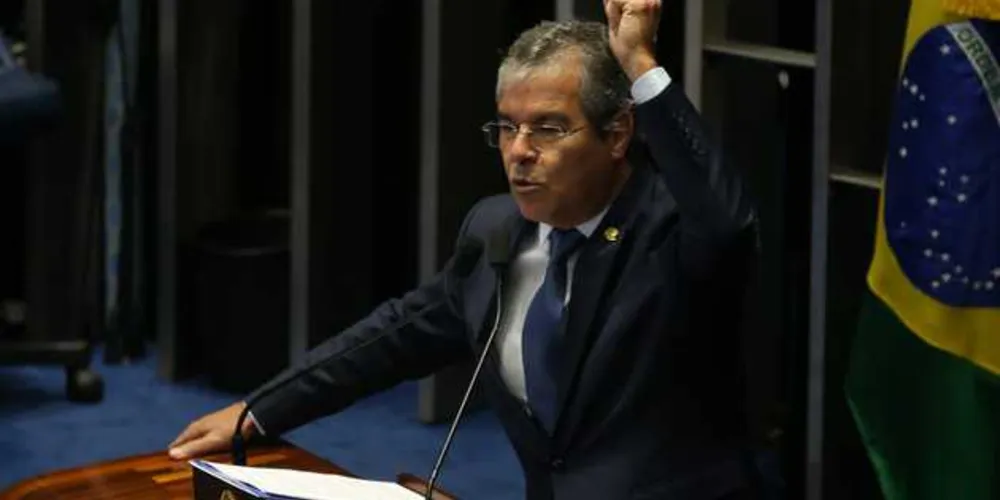 Imagem ilustrativa da imagem Jorge Viana diz que verá o que pode ser feito se assumir Presidência