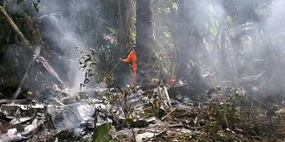 Imagem ilustrativa da imagem Cinco pessoas morrem após queda de avião no Brasil