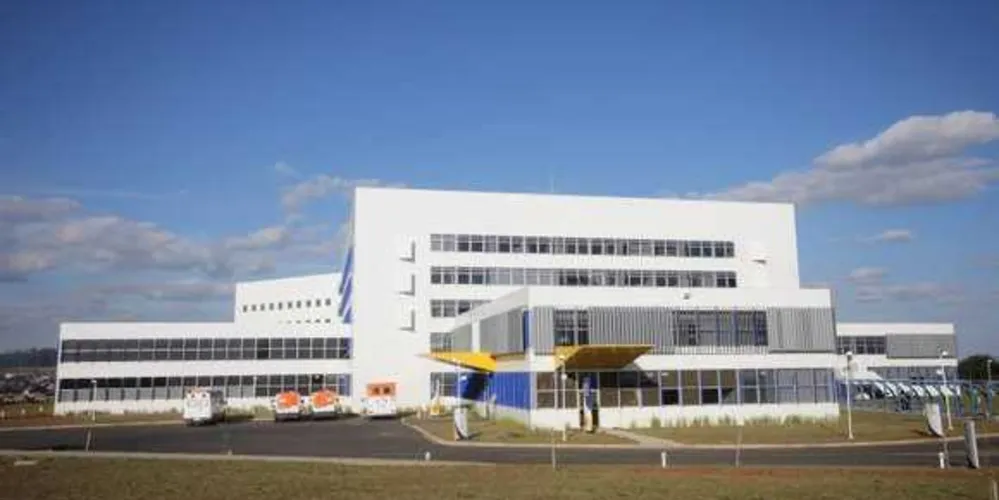 Mãe e filho foram levados ao Hospital Regional