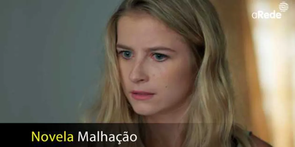 Imagem ilustrativa da imagem Bárbara comenta com Ricardo sobre o suposto irmão de Joana