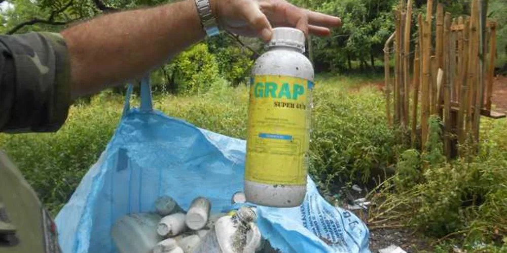 Imagem ilustrativa da imagem Morador é notificado por armazenamento irregular de embalagens de agrotóxico