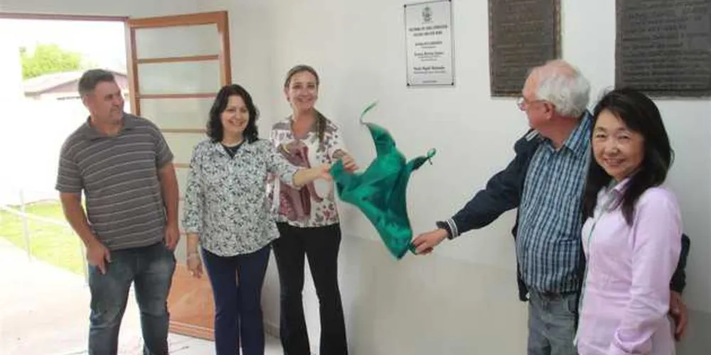 Imagem ilustrativa da imagem Reinaldo Cardoso entrega reforma do Cras em Castro