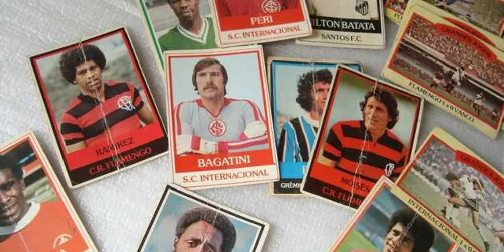 Imagem ilustrativa da imagem Homem cai em golpe com figurinhas de futebol em Irati