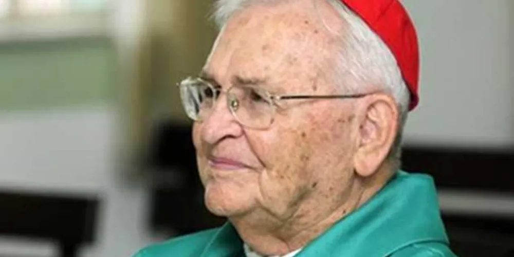 O cardeal estava internado desde 28 de novembro, com broncopneumonia