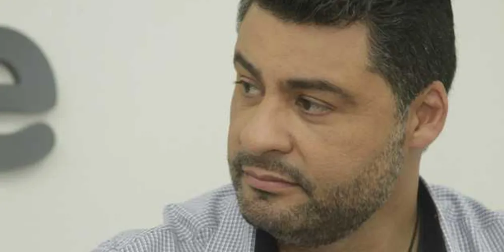 Prefeito quer ampliar corte no número de comissionados e prevê contrato de seis meses com funcionários de confiança