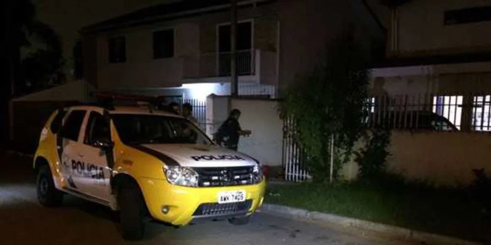 Imagem ilustrativa da imagem Empreiteiro é morto a tiros após ser chamado no portão de casa no PR