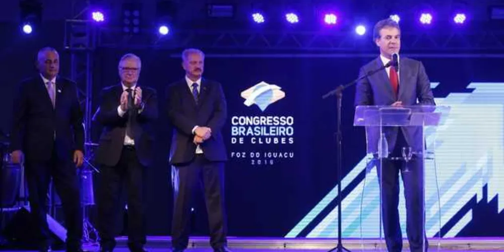 Imagem ilustrativa da imagem No Congresso de Clubes, Richa enaltece o esporte