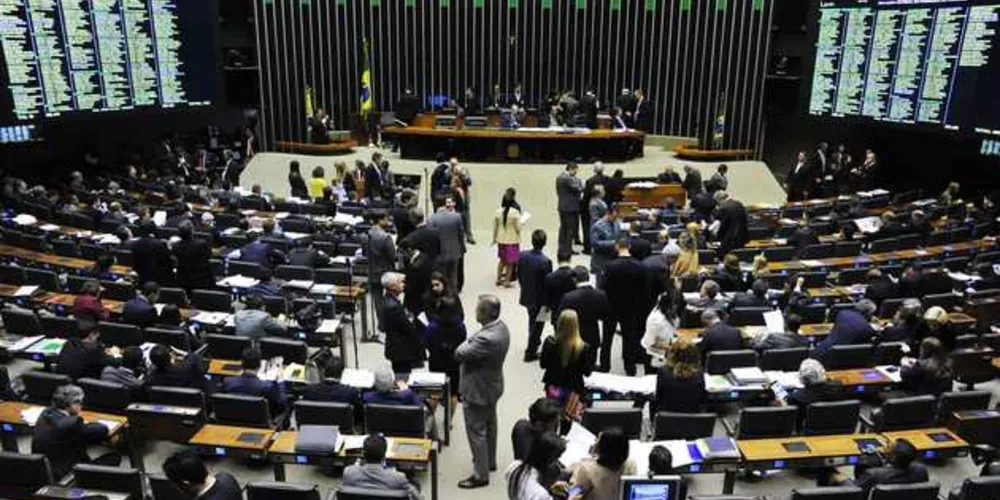 Imagem ilustrativa da imagem Câmara deve votar hoje renegociação da dívida dos estados