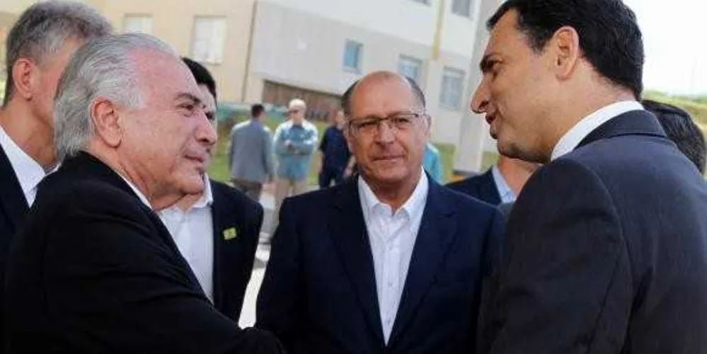 O presidente Michel Temer e o governador de São Paulo, Geraldo Alckmim durante entrega de 420 unidades habitacionais