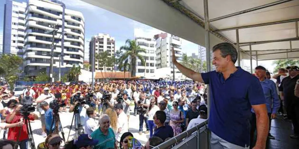 Imagem ilustrativa da imagem Richa inicia Operação Verão com reforço das ações no Litoral