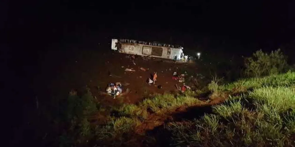 Acidente envolvendo um ônibus causou sete mortes