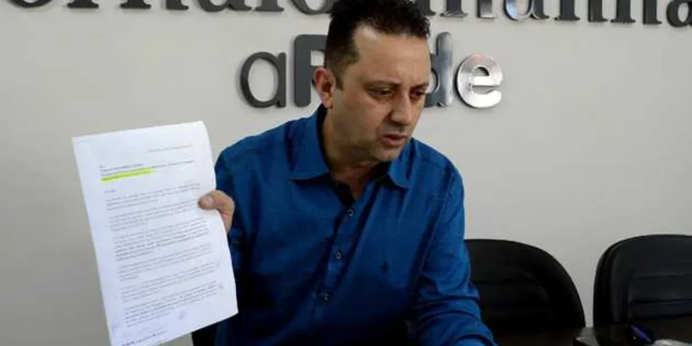Vereador mostra documentos protocolados contra o fechamento da agência