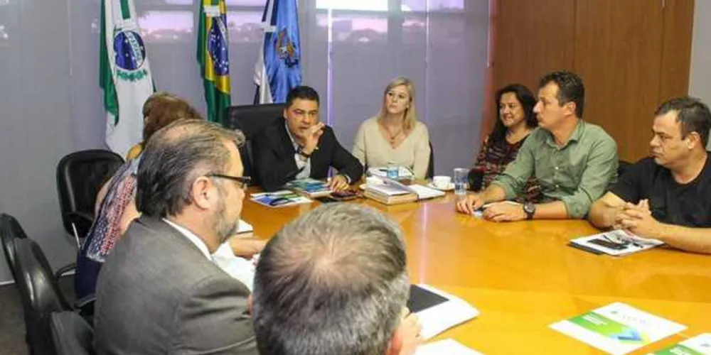 Prefeito reuniu secretariado na manhã dessa quarta-feira (04)