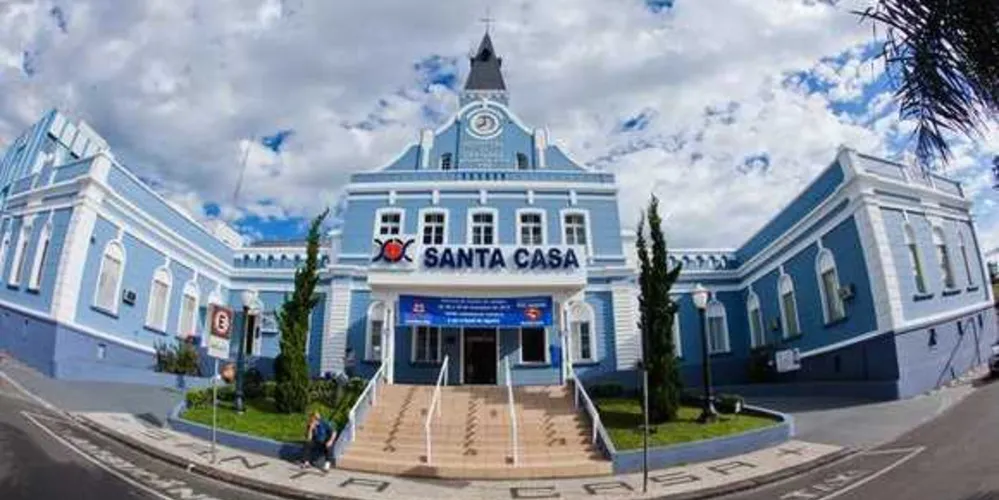 Vítima está internada na Santa Casa de Misericórdia