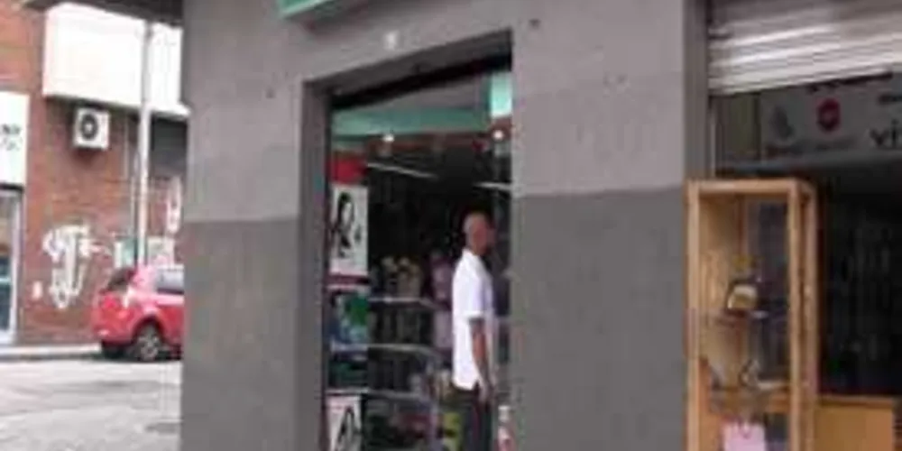 Imagem ilustrativa da imagem Ladrão de livraria evangélica ganha bíblia e abraça funcionário