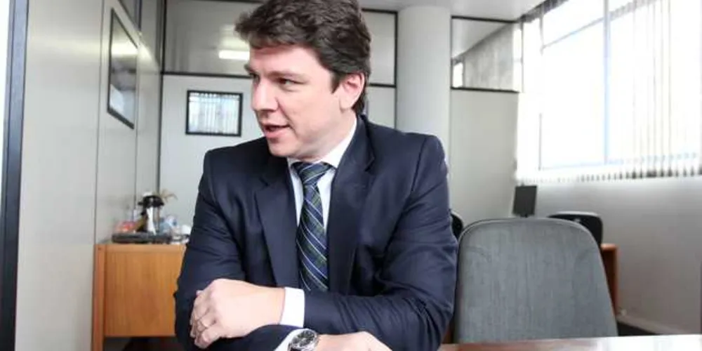 Dino é uma das lideranças sondadas pelos partidos políticos