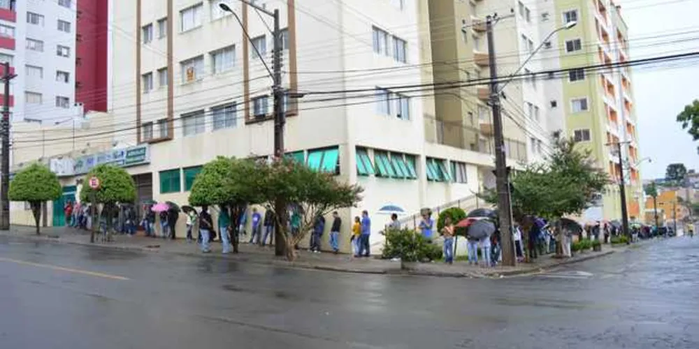 Imagem ilustrativa da imagem Agência do Trabalhador de PG realiza 808 atendimentos