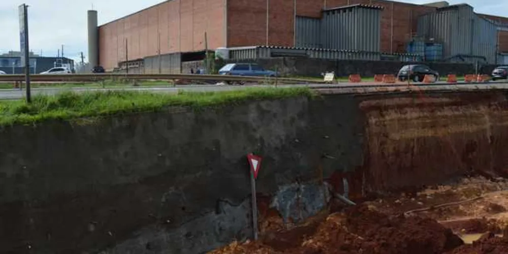 Obras na trincheira do Los Angeles seguem paralisadas