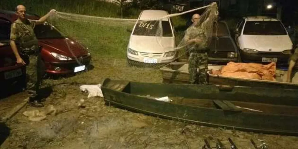 Material foi recolhido pelos policiais