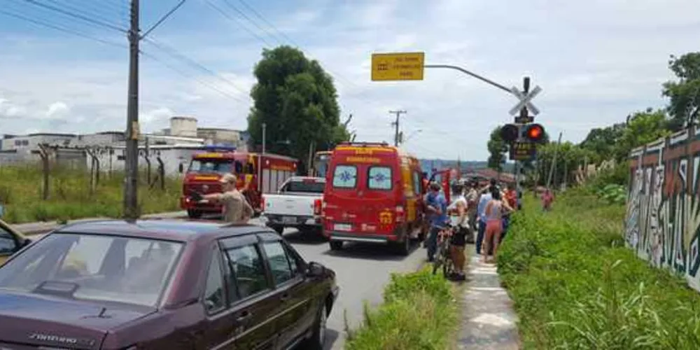 Vítima foi socorrida por equipes do Corpo de Bombeiros