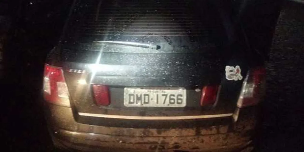 Veículo estava com a placa trocada no momento da abordagem