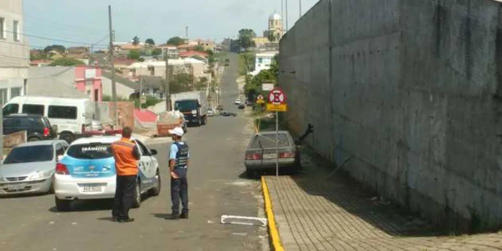 Rua na Nova Rússia foi interditada pela Defesa Civil