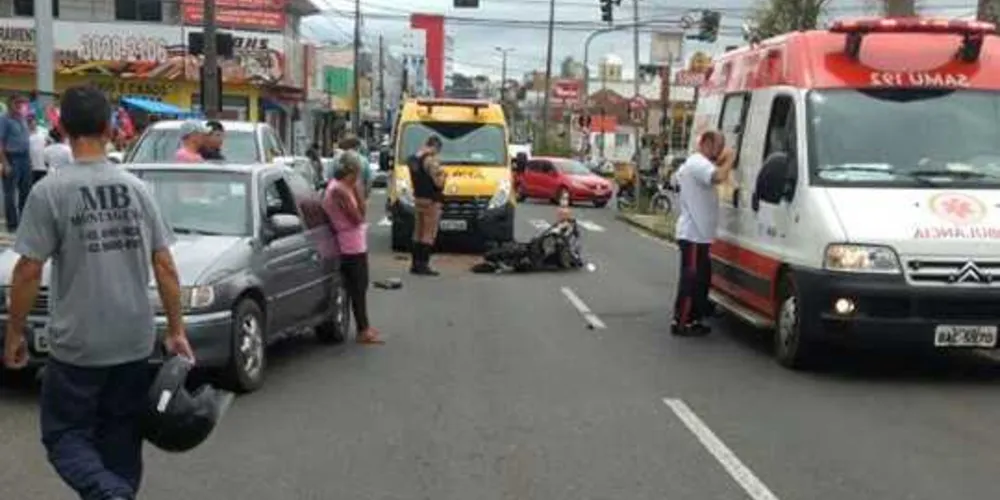 Acidente foi registrado por volta das 12 horas na Avenida Dom Pedro II