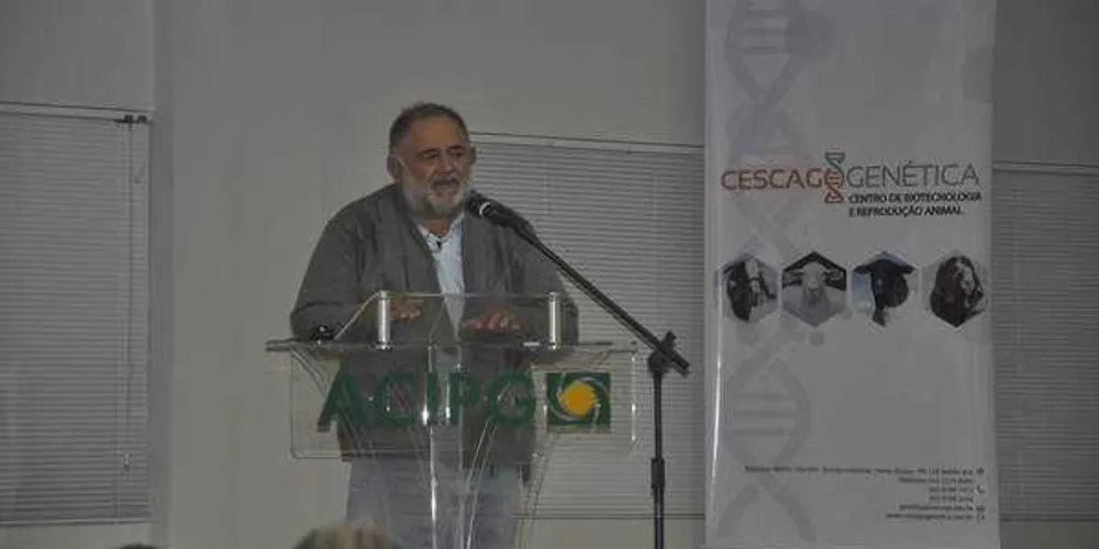 Desembargador Fagundes Cunha ministra palestra na Bahia