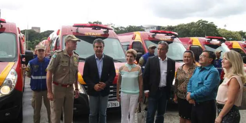 Imagem ilustrativa da imagem Siate de Ponta Grossa recebe três ambulâncias