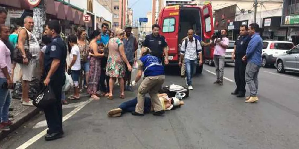 Imagem ilustrativa da imagem Mãe e filha são atropeladas no centro de Curitiba