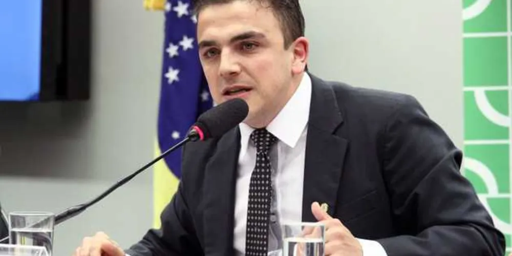 Deputado federal sugeriu nomeação de Sérgio Moro para ocupar o cargo de ministro do STF