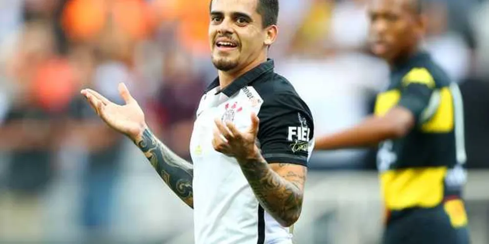 Fagner será o titular do Corinthians na lateral-direita