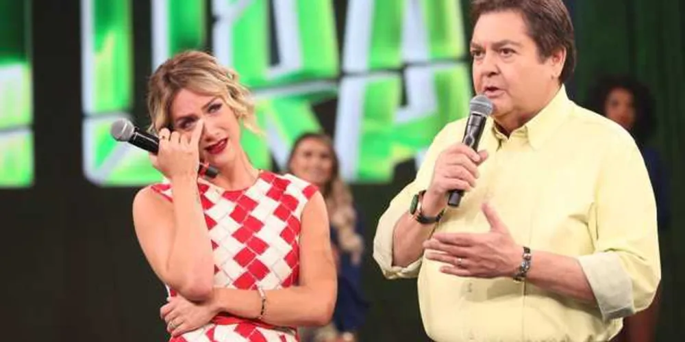 Imagem ilustrativa da imagem Giovanna Ewbank chora ao falar de encontro com a filha