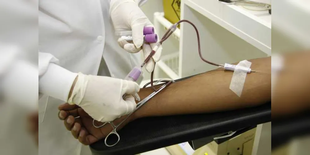 Doações de sangue não podem ser recebidas sem a presença de um médico