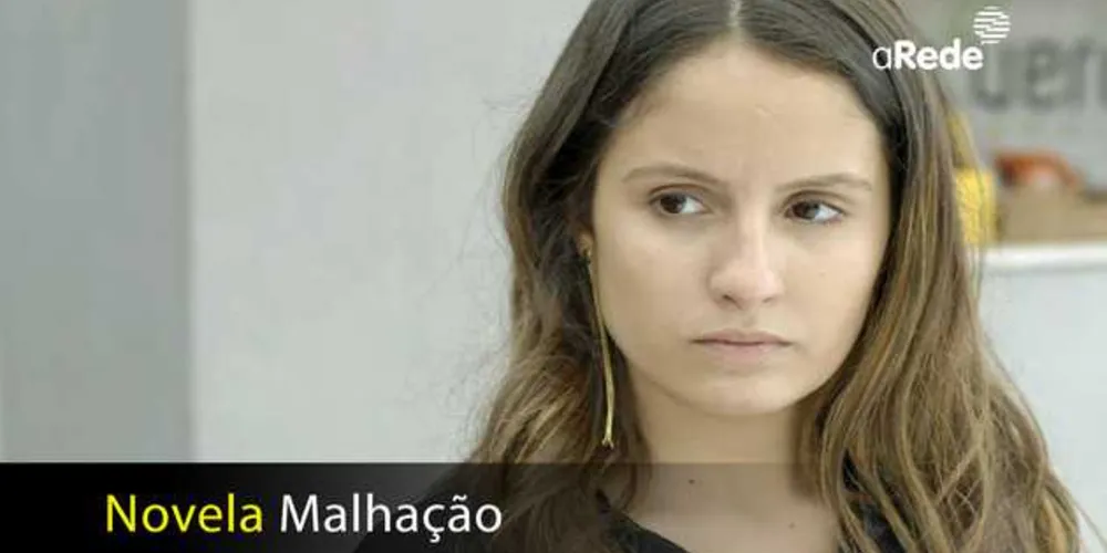 Imagem ilustrativa da imagem Rômulo se diverte com Sula, e Nanda vê os dois