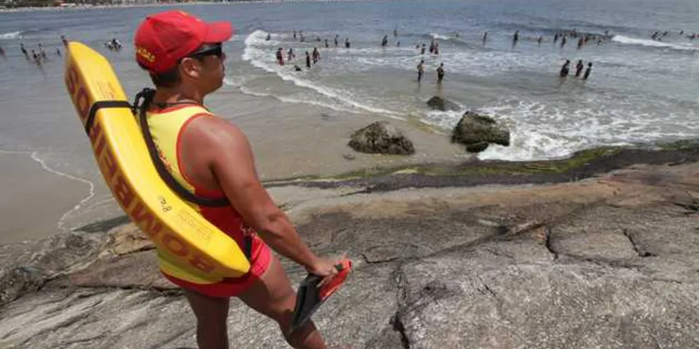 Imagem ilustrativa da imagem Corpo de Bombeiros já fez 594 resgates no litoral do Paraná