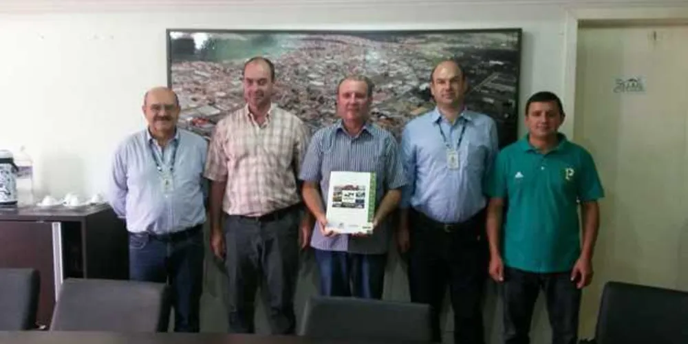 Imagem ilustrativa da imagem Coordenador da Cohapar visita Carambeí e Castro