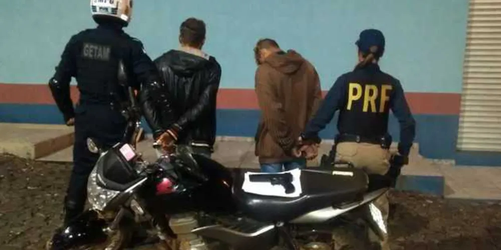 Imagem ilustrativa da imagem Guarda Municipal e PRF apreendem motos, drogas e prendem suspeitos