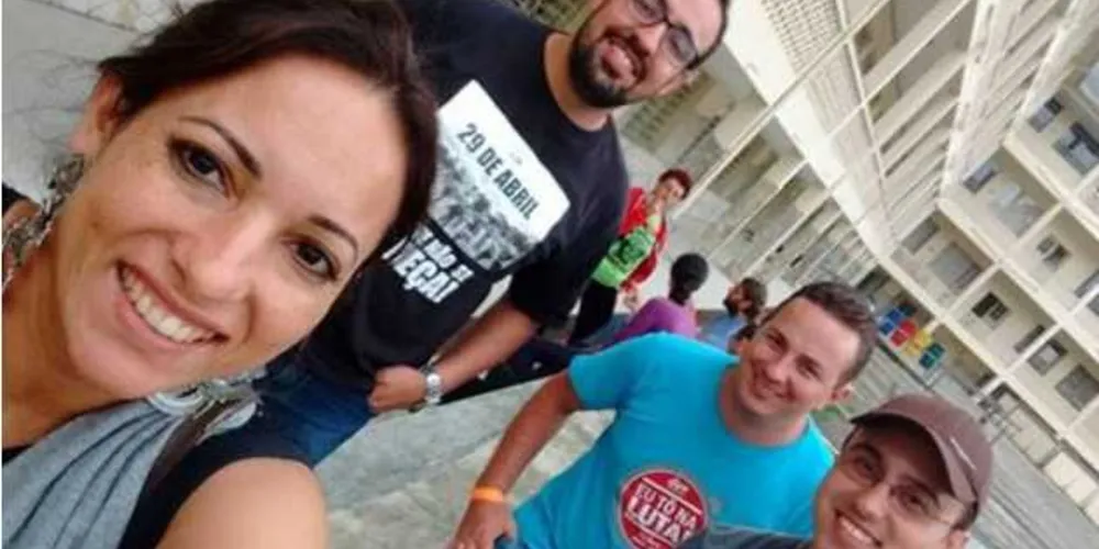 Professores estavam em manifestação realizada em Curitiba