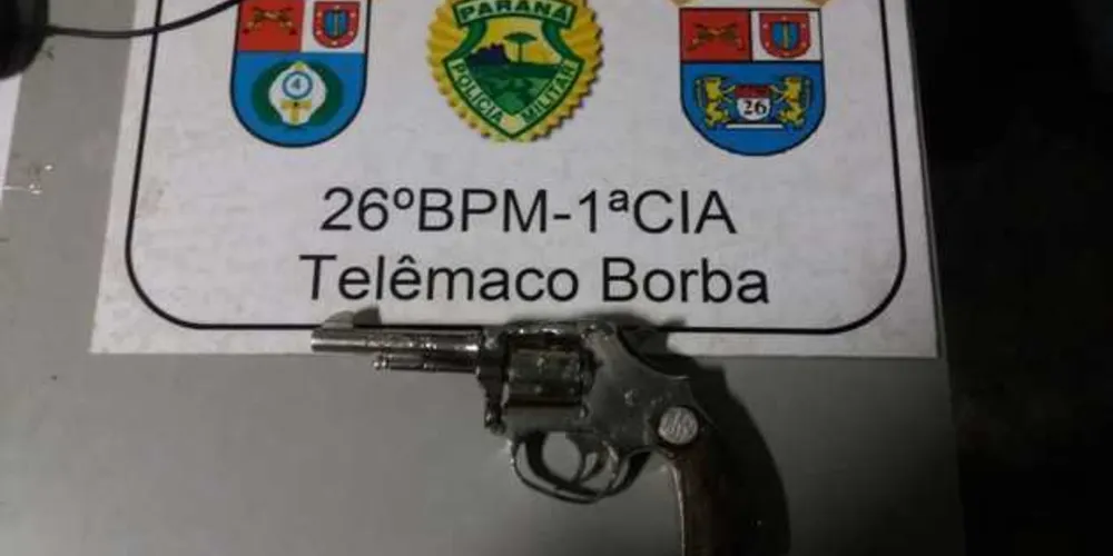 Imagem ilustrativa da imagem Dupla é detida com revólver em Telêmaco Borba