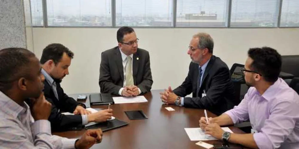 Imagem ilustrativa da imagem Detran e PRF discutem ações educativas no trânsito