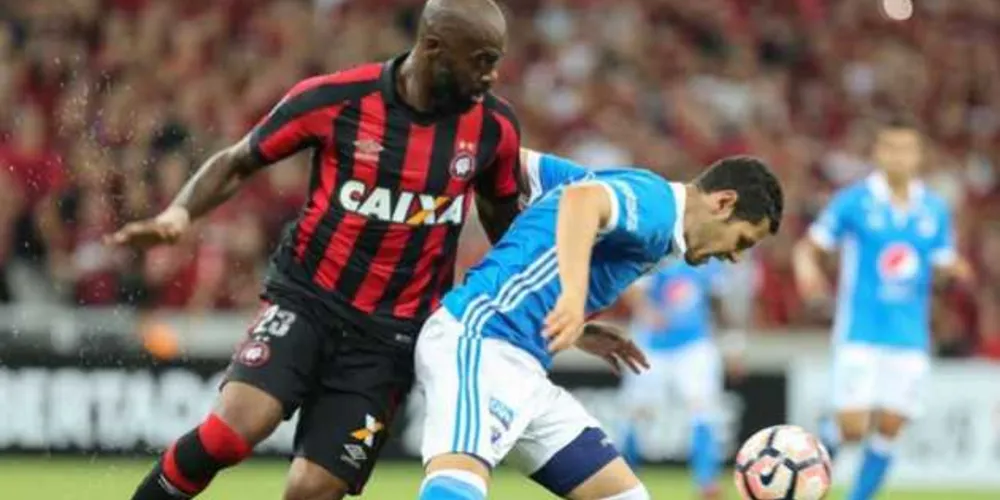 Grafite marcou o gol da vitória do Furacão
