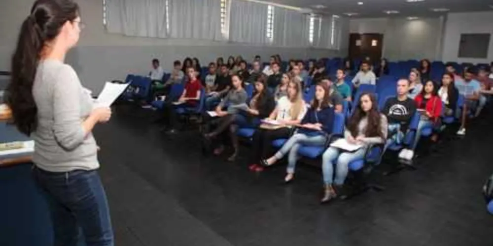 Imagem ilustrativa da imagem UEPG recebe calouros para matrícula