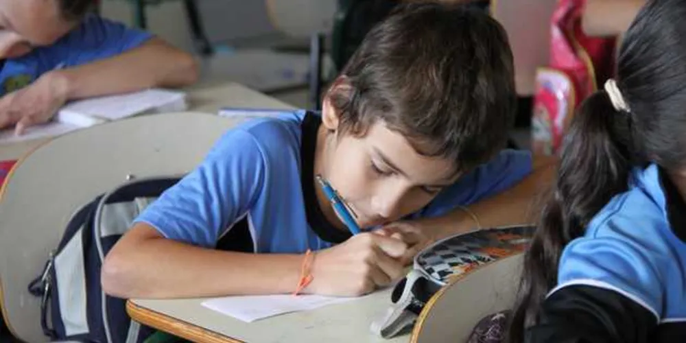 3.700 alunos retornam para as aulas